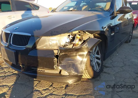 2006 BMW 325I z USA, uszkodzony, nr VIN WBAVB17546NK40667